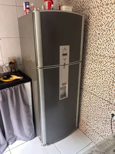 Geladeira Brastemp  - Para conserto porém em perfeita condições 