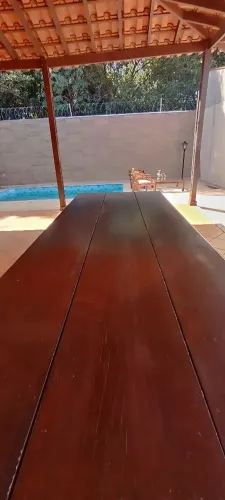 Mesa com bancos área gourmet