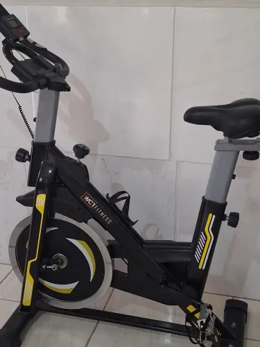 Bicicleta ergométrica WCT Fitness