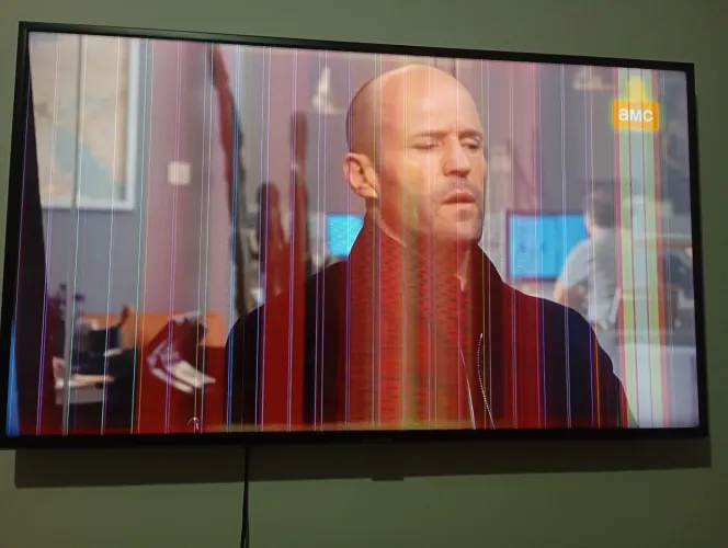 TV Samsung 43" Smart Tizen PARA RETIRAR PEÇAS OU CONSERTO
