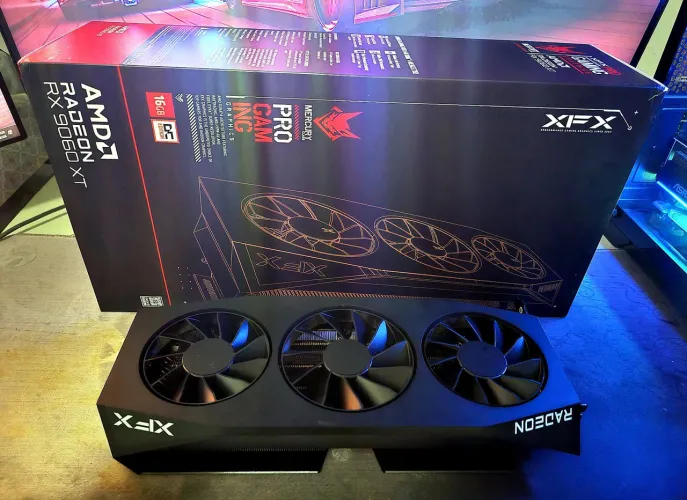 Placa de Video - AMD RX 9060 XT - 16 GB