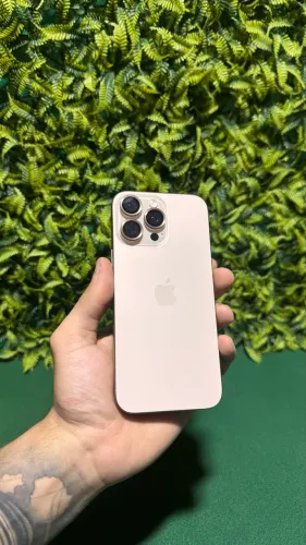 iPhone 16 PRO MAX 256 GB Titânio Deserto