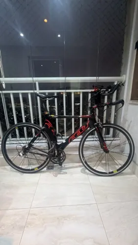 Bicicleta Felt Carbono - Speed / Triathlon TT - 10 Velocidades