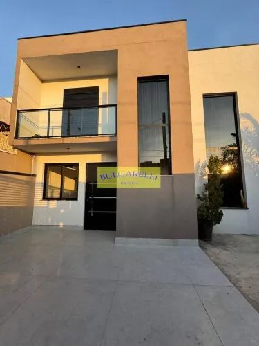 Sobrado Semi Novo à venda 3 Dormitorios 1 Suite, Area Gourmet , Piscina , 3 Vagas , Jardim