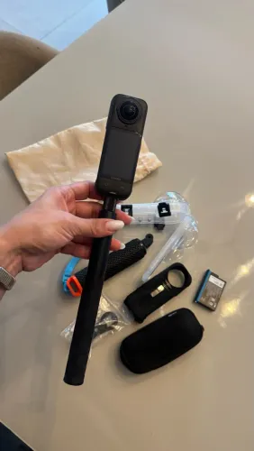 Câmera insta 360 X5