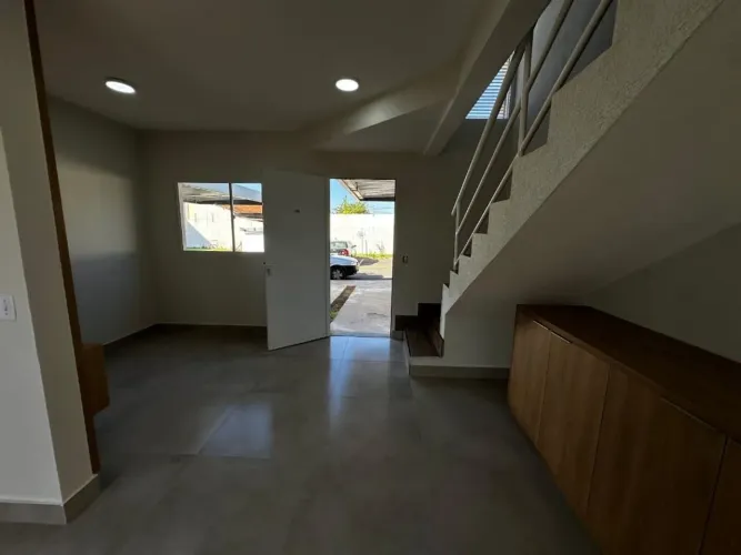 Casa com 2 dormitórios para alugar, 64 m² por R$ 3.000,00/mês - Jardim São Sebastião - Hor