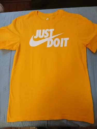 Camiseta nike just do it amarelo tamanho P