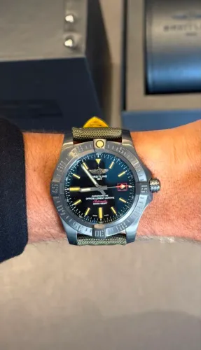 Relógio Breitling Avenger Blackbird 44mm COMPLETO - (QUALIDADE SUPER C)
