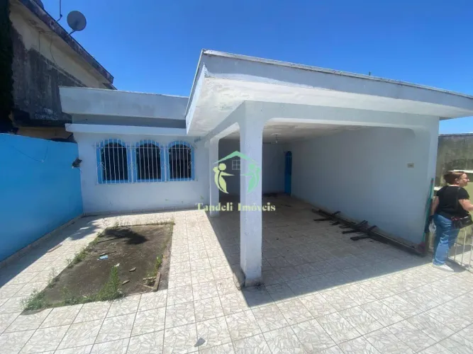 Casa á venda com 179m² 5 quartos 2 vagas ( Jardim Guarará )