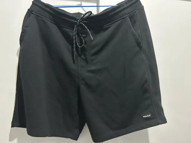 Bermuda masculina preta