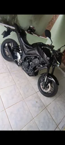MT03 pego carro 