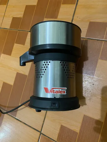Espremedor de laranja industrial 