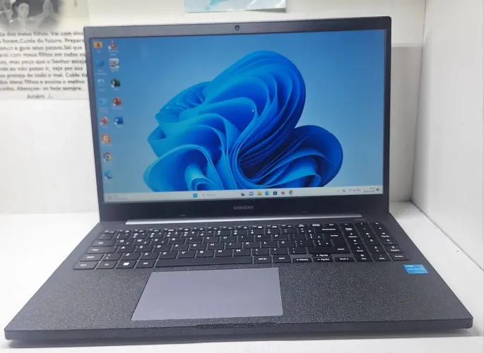 Notebook samsung 8GB de memória ram Ssd 120GB Windows 11 64bits instalado!!