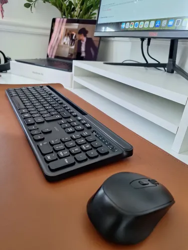Kit Teclado e Mouse Sem Fio Ergo Bluetooth ABNT2 Multidispositivo