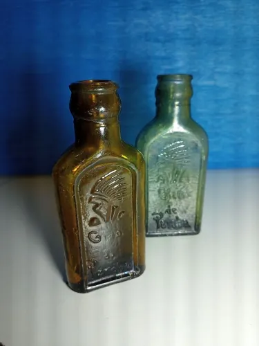 Garrafas antigas de óleo de peróba - 1930