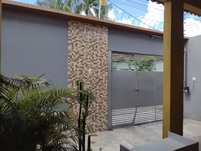 Casa AV perimetral 2/3 quartos