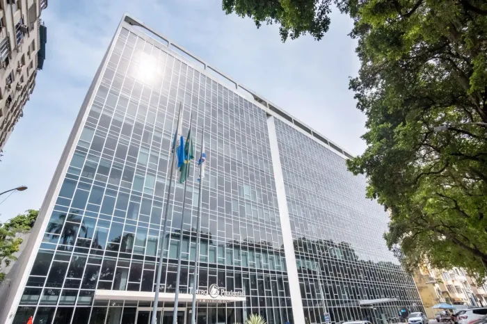 Escritório para alugar para 1 pessoa em Edifício Manchete