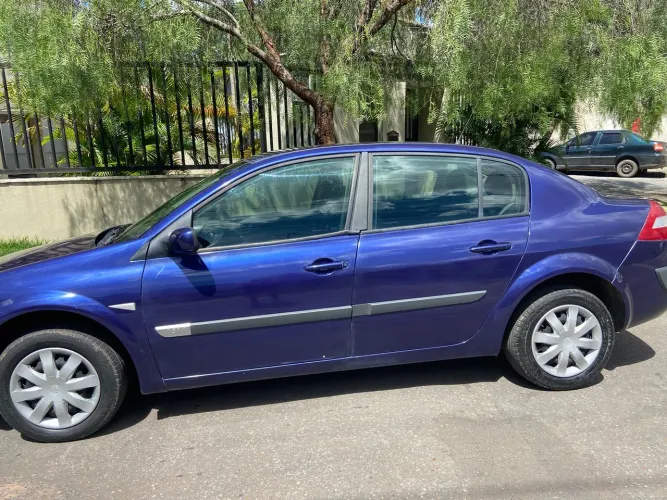 Renault Megane Sed. Expression 2.0 16V Mec. 2009