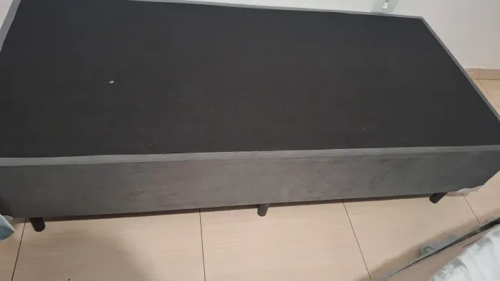 Vendo base de cama box solteiro 