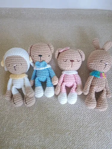 Ursinho em amigurumi 16 cm