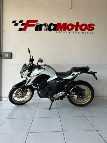 Yamaha FZ25 250 Fazer Connected 2025