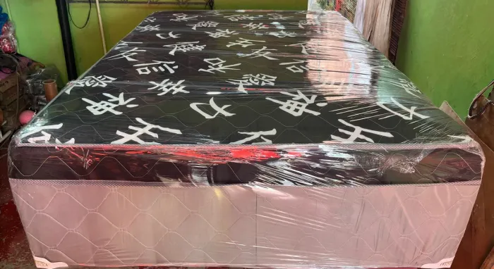 Cama de casal de espuma