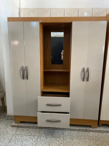 Guarda Roupa 4 Portas Com Espelho Novo, Entrego