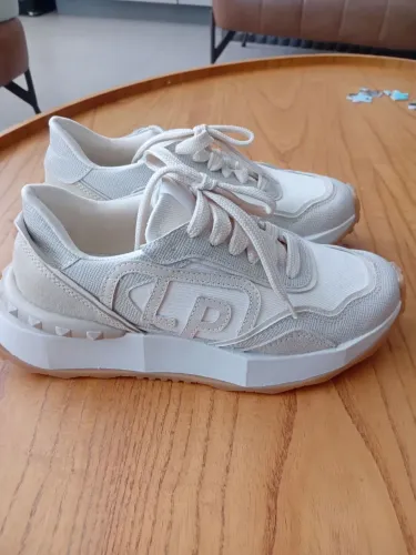 Tenis lança perfume tamanho 34