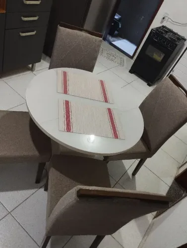 Sala de jantar 4 cadeiras 