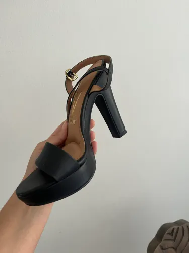 SANDÁLIA VIZZANO PRETA 