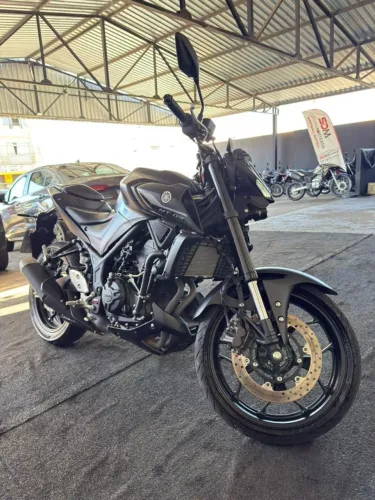 MOTO MT03 Preta 2023 4.300kms