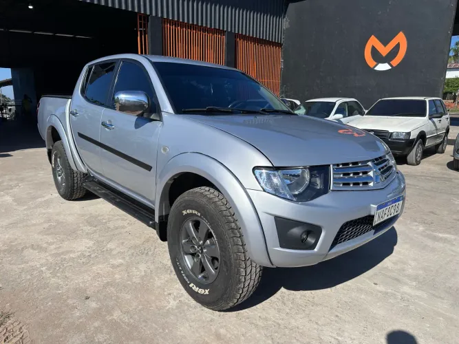 Mitsubishi L200 Triton HPE 3.2 CD TB Int.diesel AUT 2012
