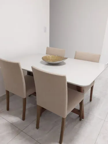 MESA JANTAR COM 4 CADEIRAS