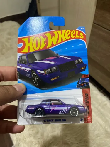 Hotwheels buick TH