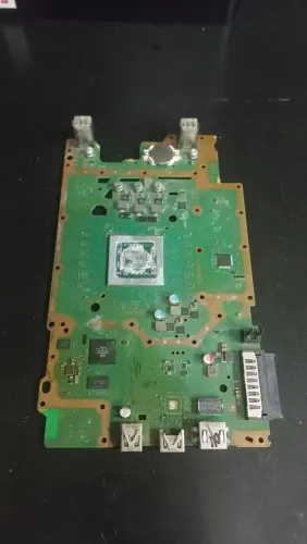 Placa Ps4 slim com defeito