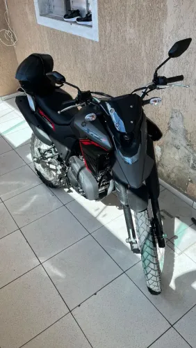 XTZ LANDER CONECT 2025 NA GARANTIA AINDA