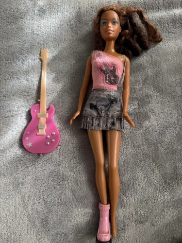 Barbie Fashion Show Christie, 2004