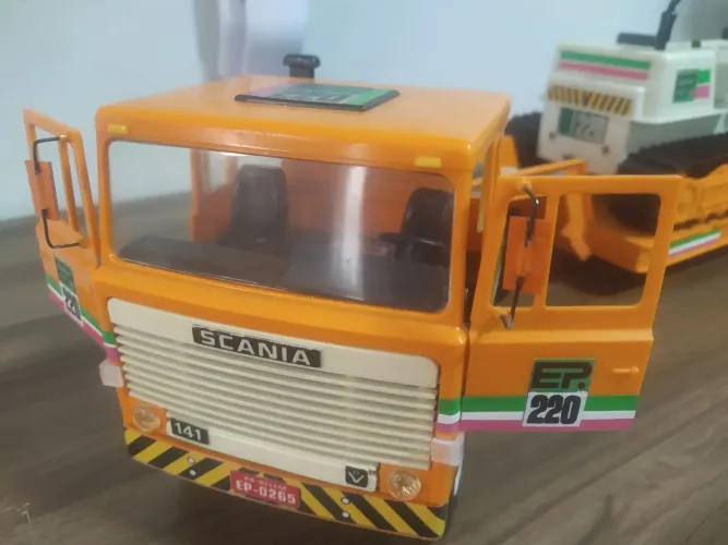 Miniatura caminhão elka prancha