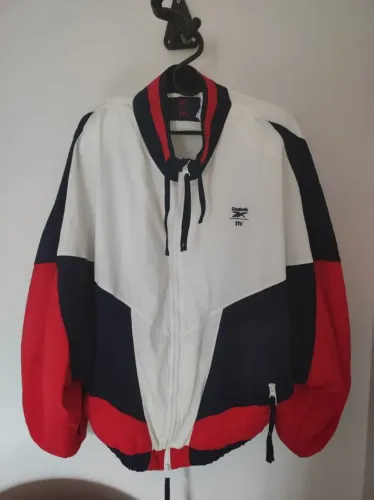 jaqueta retro reebok + nv - red GG