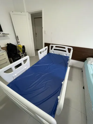 Cama Hospitalar Elétrica 8 Movimentos + Elevação + Colchão D33