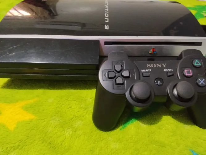 PS3 FAT desbloqueado já vem desbloqueado com vários jogos e lojas grátis, negociável