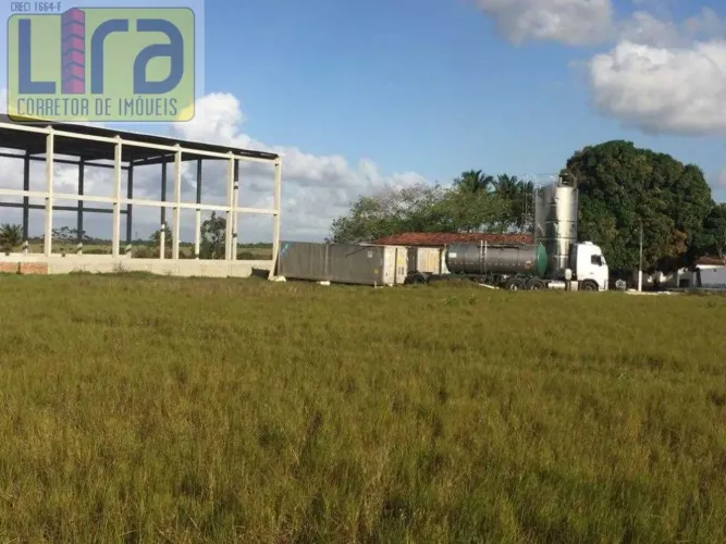 Granja Estância cinco estrelas, Fonte de água mineral TOPÁZIO LTDA
