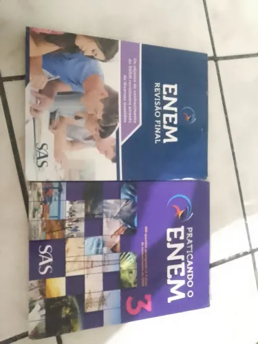 Livros Revisão do Enem 1.200 questões 