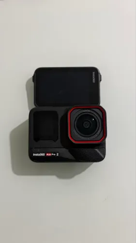 Filmadora Insta360 Ace Pro 2 8K + 5 Acessórios