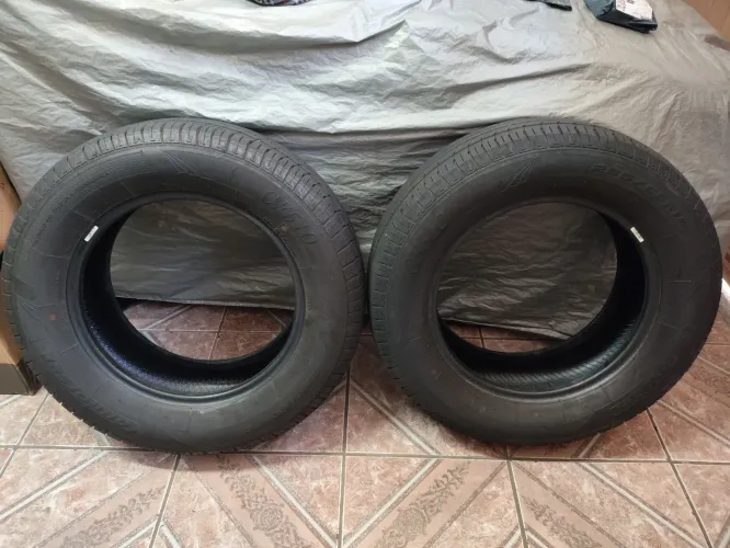 Pneus 225/60 R16