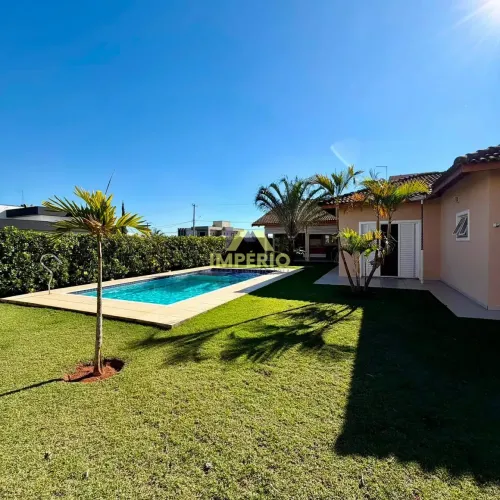 Casa no Terras de Mont Serrat | Venda e Locação | 4 Dormitórios, Suíte Master e Piscina, S