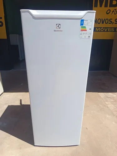 Geladeira Electrolux degelo 213L