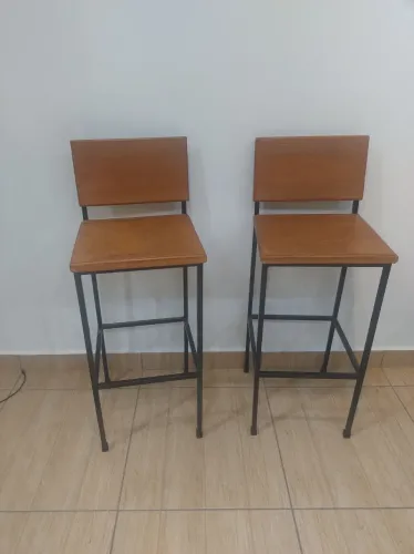 Banqueta ferro e madeira