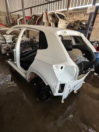 Trazeirão Vw Polo Novo Em Perfeito Estado de Pintura