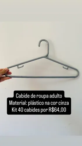 Cabides de plástico 
